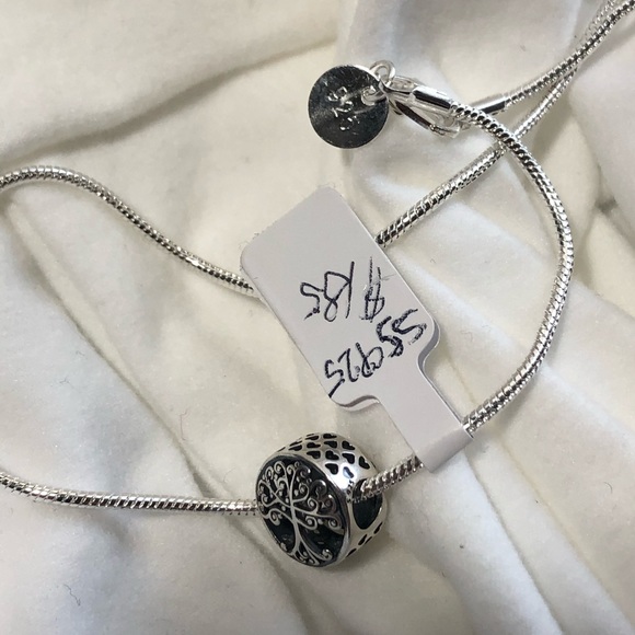 Necklace - Picture 2 of 3